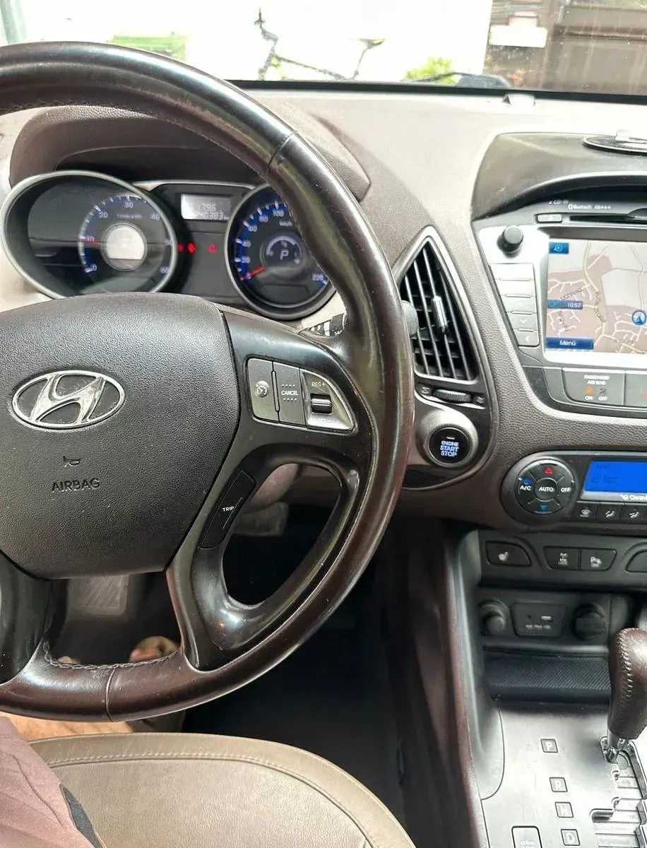 Gebraucht Hyundai ix35 Trend 184 PS (135 kW) 2015 Schwarz SUV