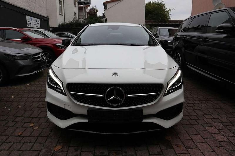 Polarweiss Gebraucht 2019 Mercedes CLA220 AMG Limousine | 19.990 € (Superpreis) - Bild 1/4