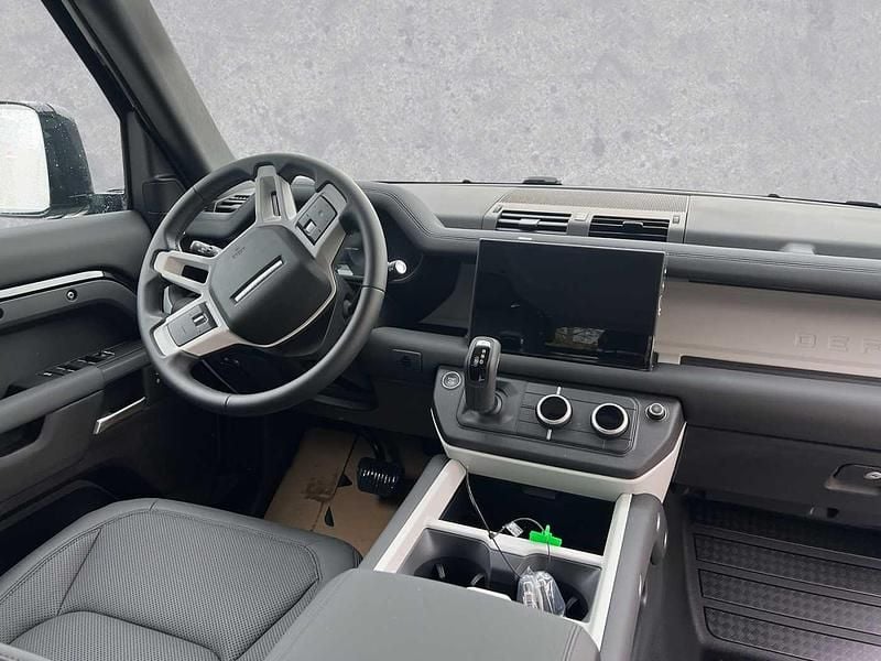 Gebraucht Land Rover Defender S 202 PS (148 kW) 2024 Schwarz (santoriniblack metallic) SUV