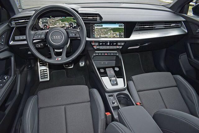 Gebraucht Audi A3 S-Line 150 PS (110 kW) 2024 Blau Limousine