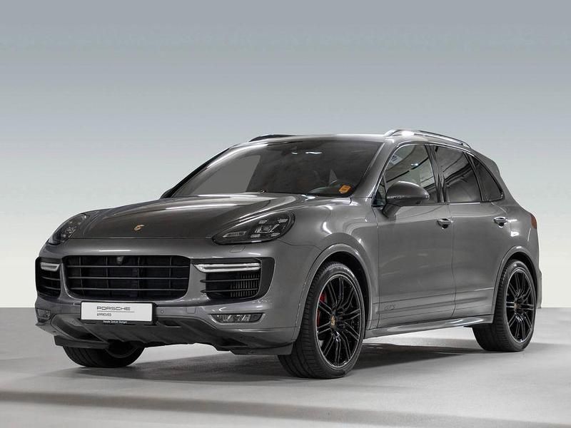 Grau Gebraucht 2015 Porsche Cayenne GTS Sport SUV | 52.900 € - Bild 1/4