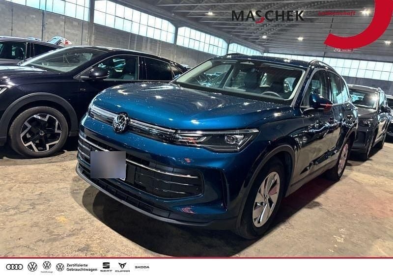 Gebraucht VW Tiguan Life 150 PS (110 kW) 2025 Nightshade blue metallic SUV