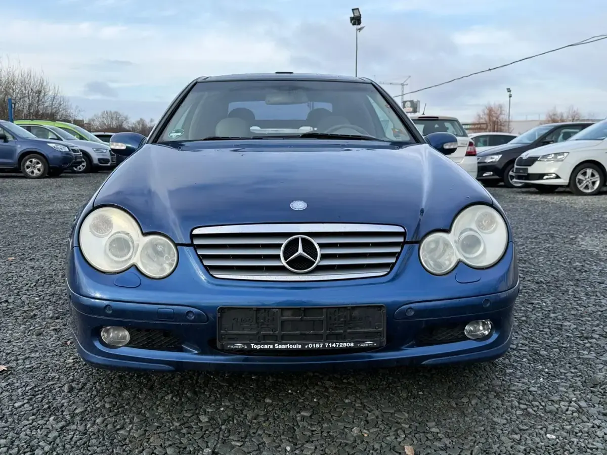 Gebraucht Mercedes C200 163 PS (119 kW) 2004 Blau Coupé
