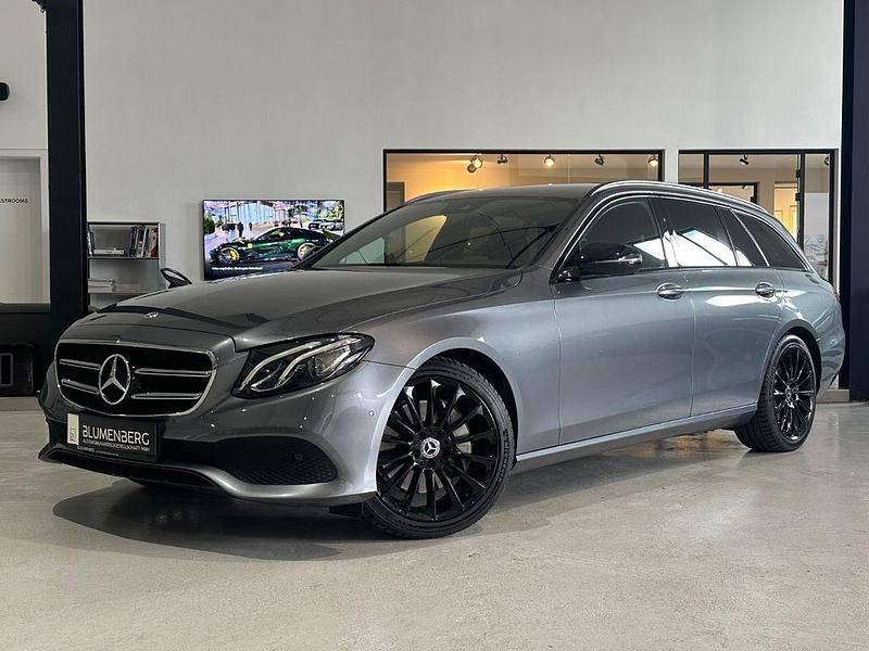 Grau Gebraucht 2017 Mercedes E350 Avantgarde Kombi | 23.980 € (Fairer Preis) - Bild 1/4