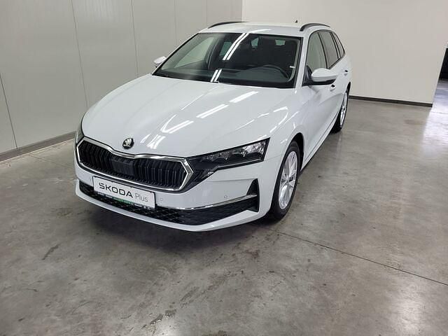 Gebraucht Skoda Octavia Selection 150 PS (110 kW) 2024 Moonweiss metallic (metallic) Kombi