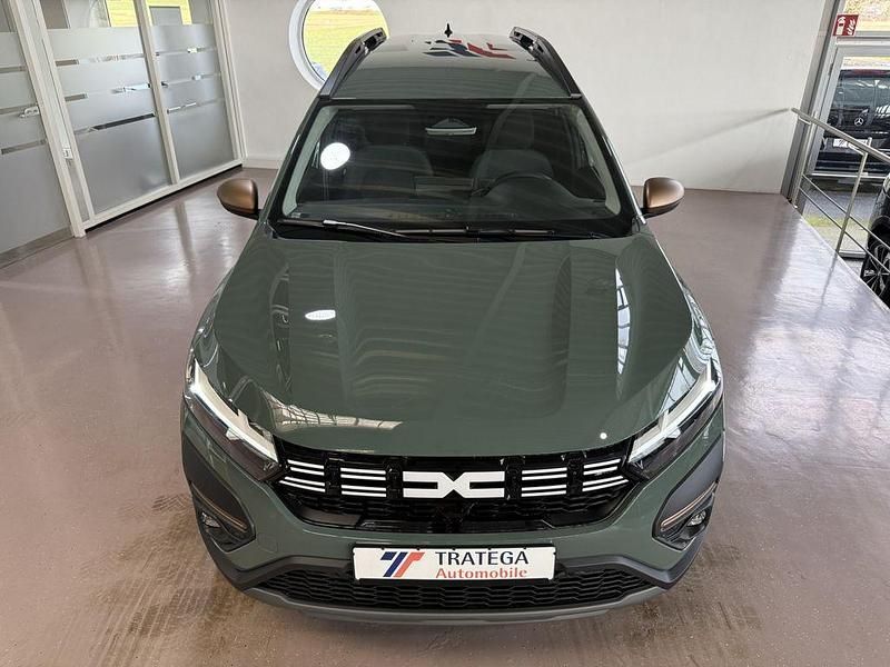 Gebraucht Dacia Jogger Extreme 110 PS (80 kW) 2024 Grün Van / Kleinbus