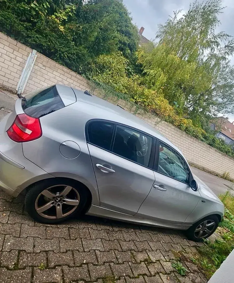 Gebraucht BMW 118 143 PS (105 kW) 2007 Silber Kleinwagen