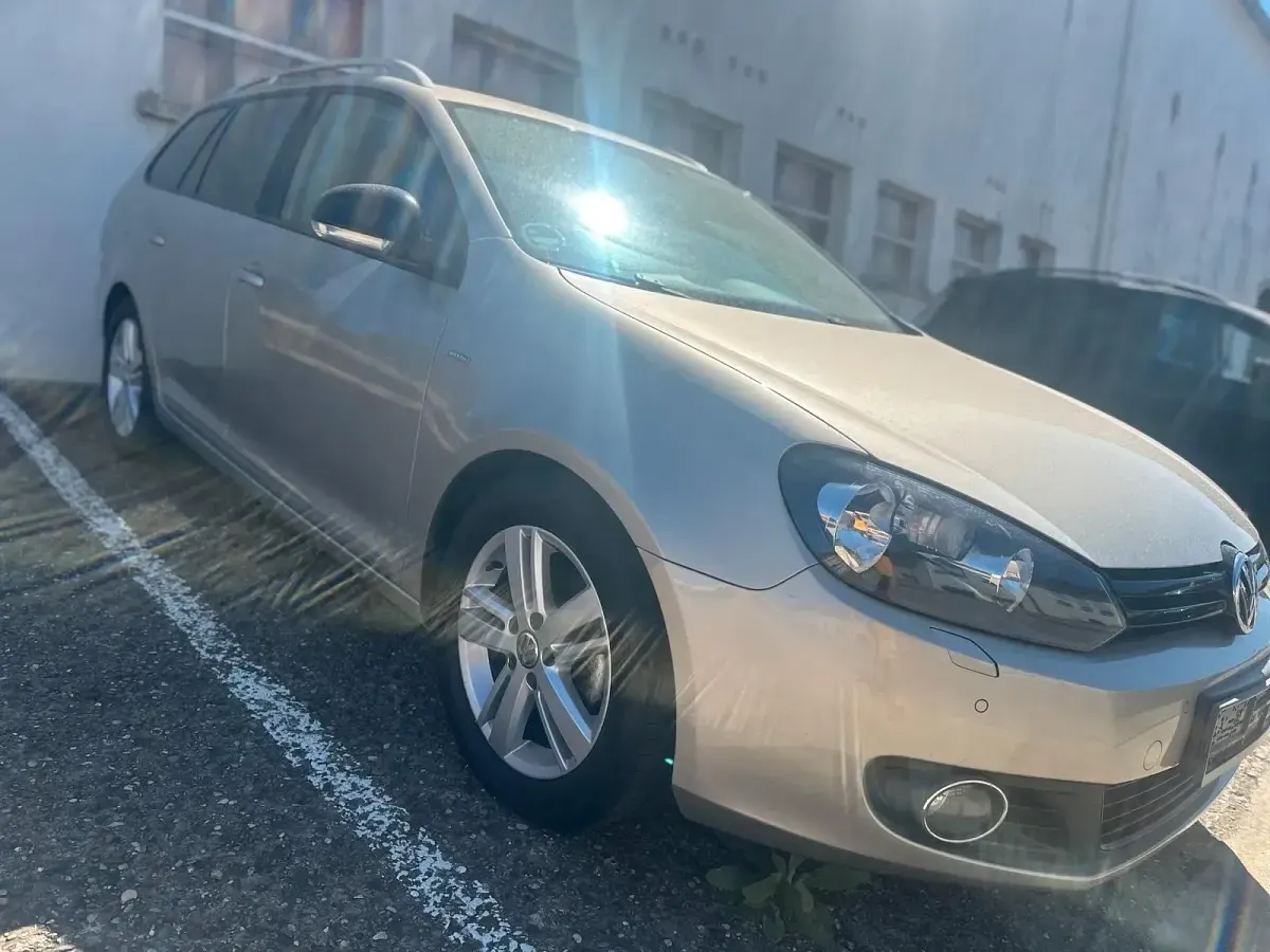 Gebraucht VW Golf VI 118 PS (86 kW) 2013 Grau Kombi