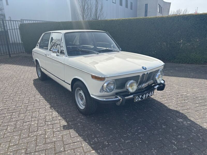Weiß Gebraucht 1972 BMW 1800 Limousine | 18.950 € - Bild 1/4