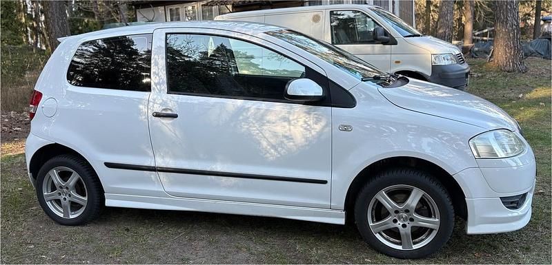 Gebraucht VW Fox 71 PS (52 kW) 2009 Weiß Kleinwagen
