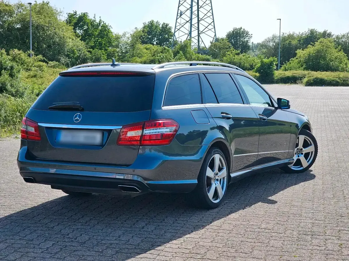 Gebraucht Mercedes E350 Avantgarde 265 PS (194 kW) 2013 Grau Kombi
