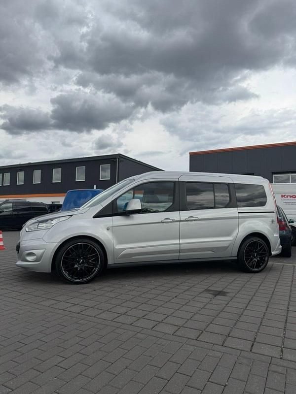 Silber Gebraucht 2017 Ford Tourneo Van | 11.900 € - Bild 1/4