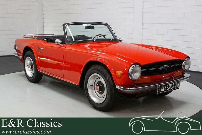 Rot Gebraucht 1970 Triumph TR6 Cabrio | 29.950 € - Bild 1/4