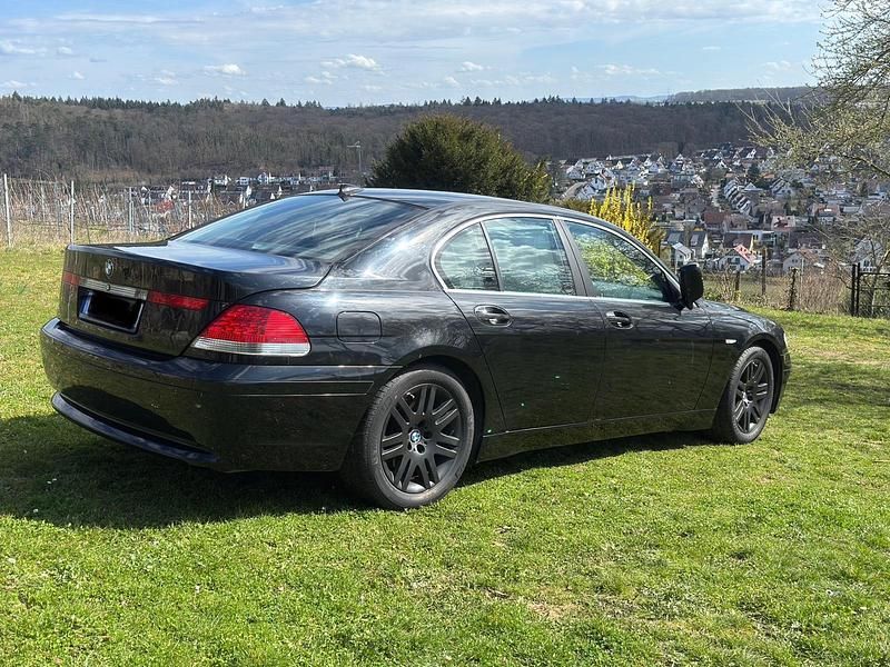 Schwarz Gebraucht 2002 BMW 735 Limousine | 3.800 € (Guter Preis) - Bild 1/4