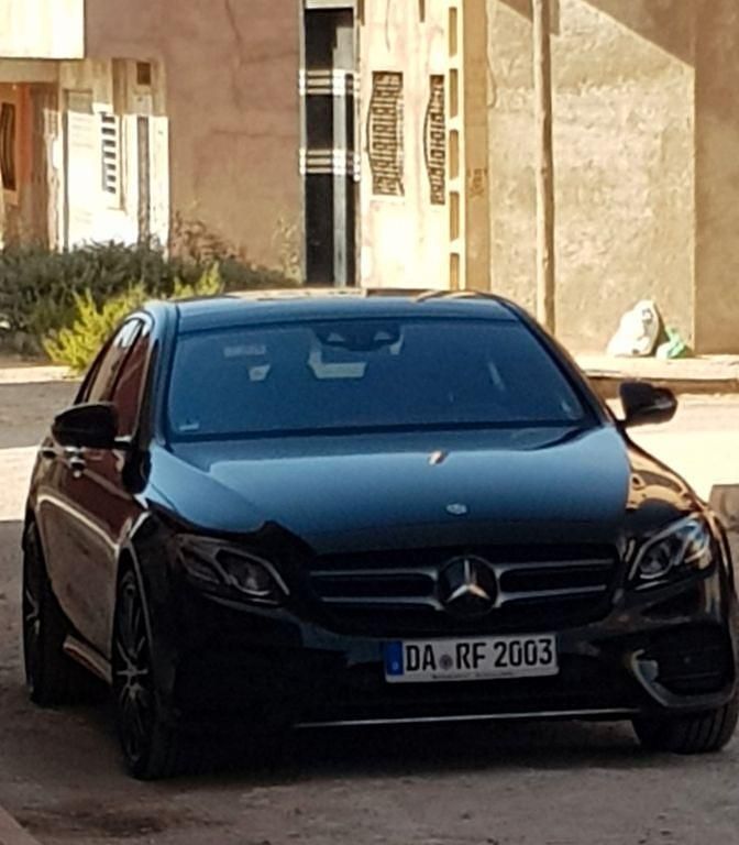 Gebraucht Mercedes E400 340 PS (250 kW) 2020 Schwarz Limousine