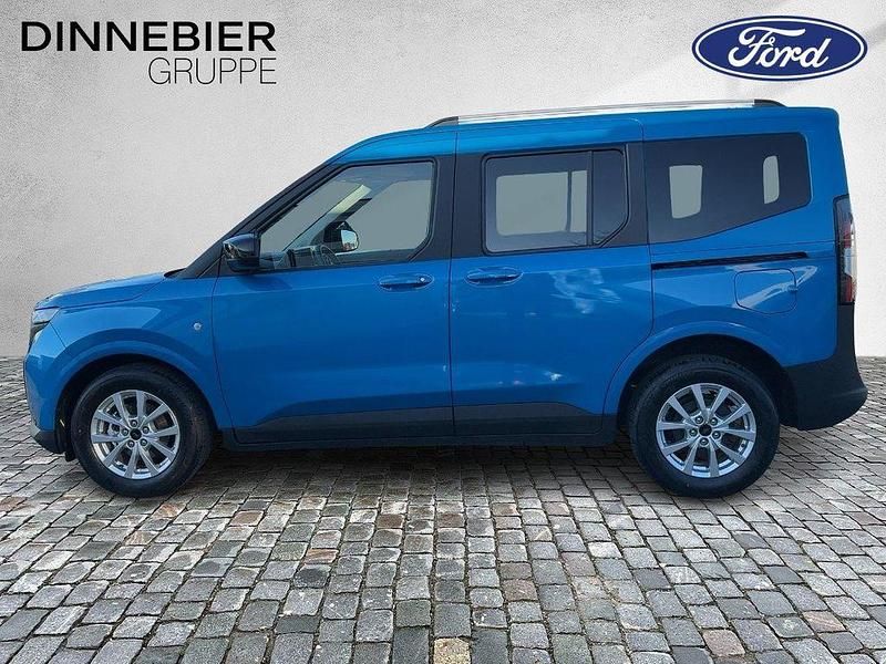 Neu Ford Tourneo Courier Titanium 125 PS (91 kW) 2026 Blau (metallic) Van / Kleinbus