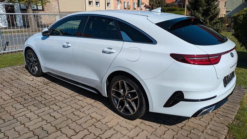 Usata Kia ProCeed 160 CV (117 kW) 2021 Bianco Station wagon