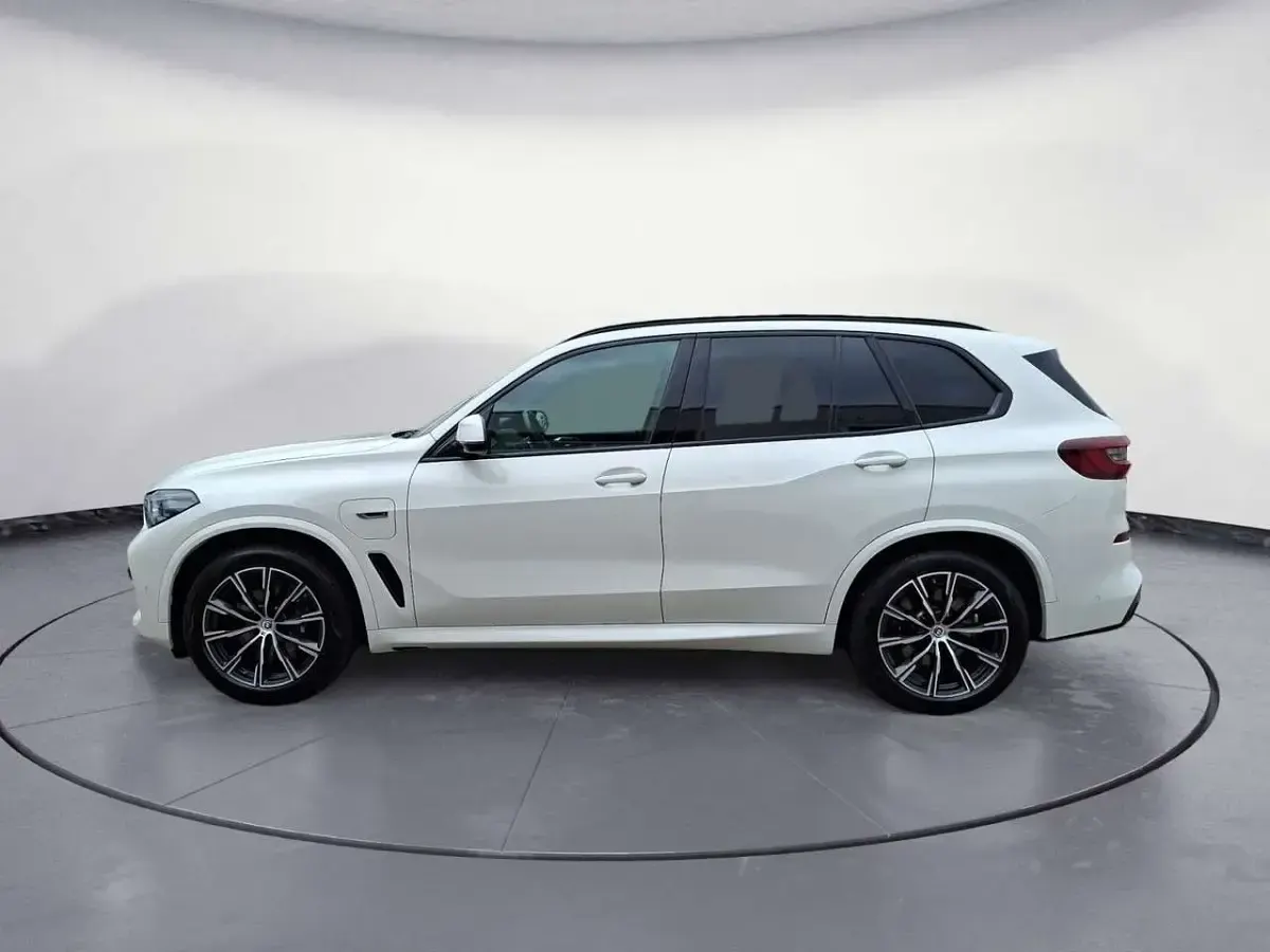 Gebraucht BMW X5 M Sport 394 PS (289 kW) 2022 Weiß SUV