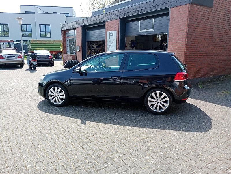 Gebraucht VW Golf VI Sport 122 PS (89 kW) 2011 Schwarz Kleinwagen