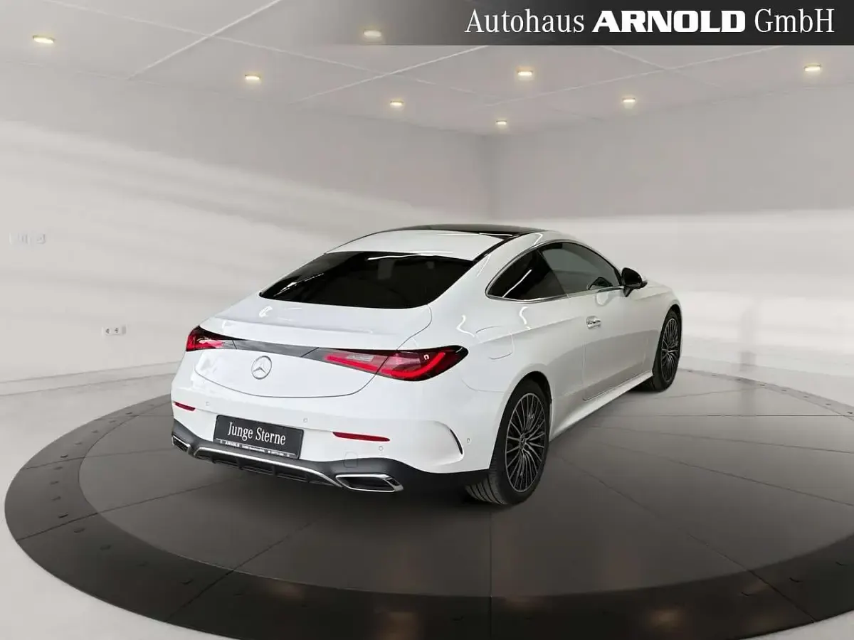 Gebraucht Mercedes CLE200 AMG line 204 PS (150 kW) 2025 Polarweiß Coupé