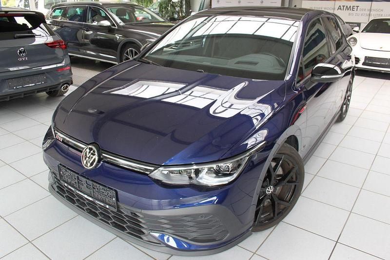 Atlantic blue metallic Gebraucht 2022 VW Golf VIII CLUB Limousine | 34.490 € (Guter Preis) - Bild 1/4
