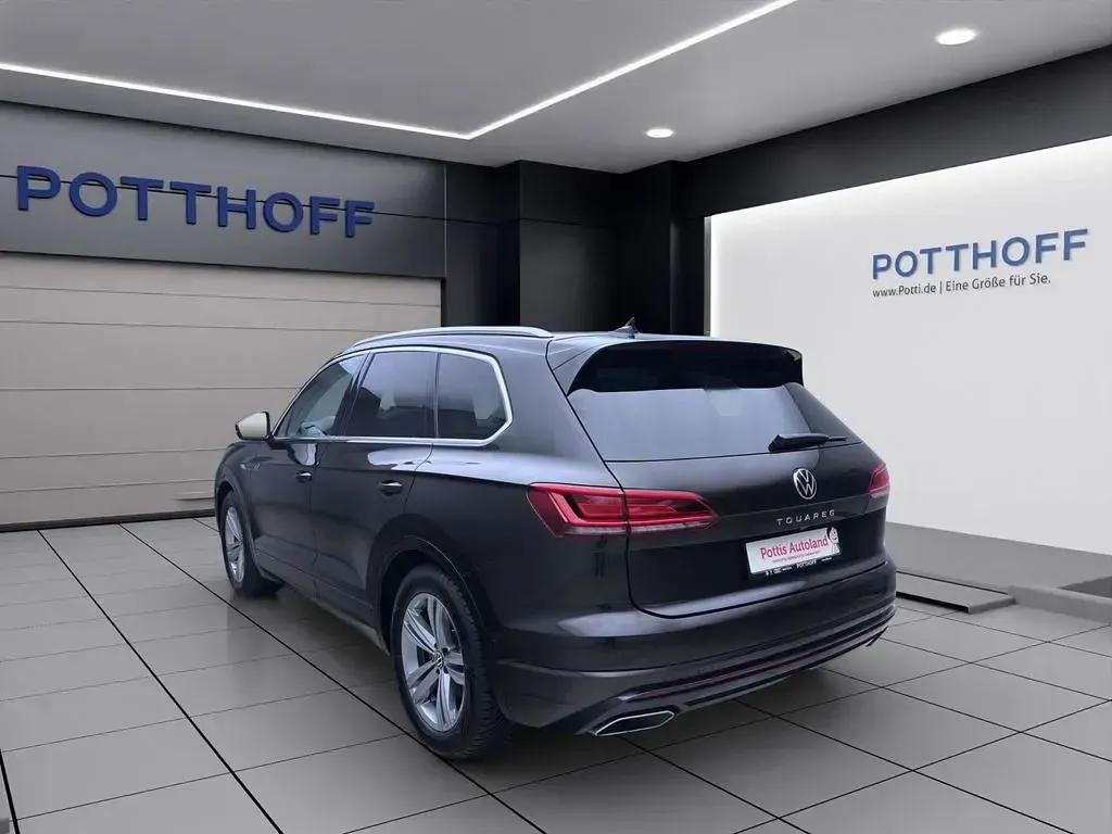 Gebraucht VW Touareg Elegance 231 PS (169 kW) 2022 Braun SUV