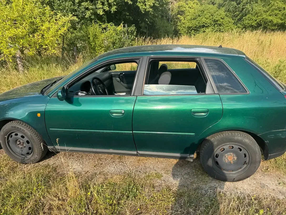 Gebraucht Audi A3 101 PS (74 kW) 1999 Grün Kleinwagen