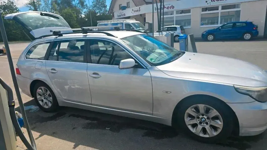 Gebraucht BMW 520 177 PS (130 kW) 2008 Silber Kombi