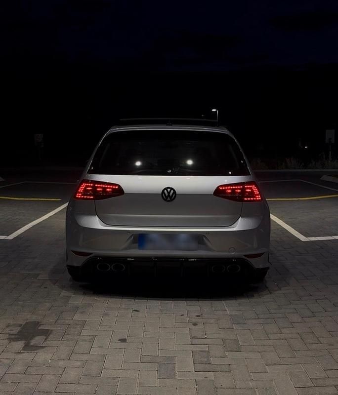 Gebraucht VW Golf VII R 300 PS (220 kW) 2016 Silber Kleinwagen