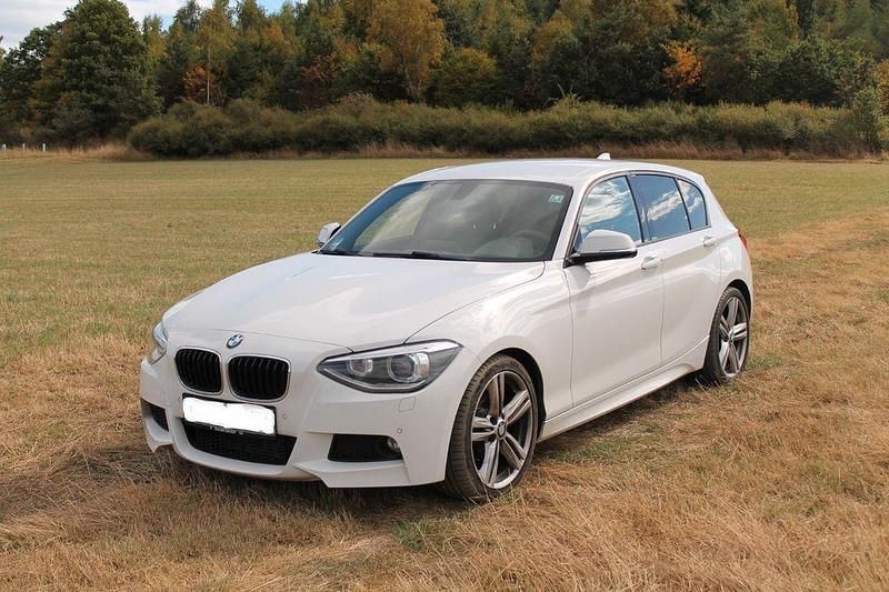 Weiß Gebraucht 2013 BMW 116 M Sport Kleinwagen | 8.900 € (Guter Preis) - Bild 1/4