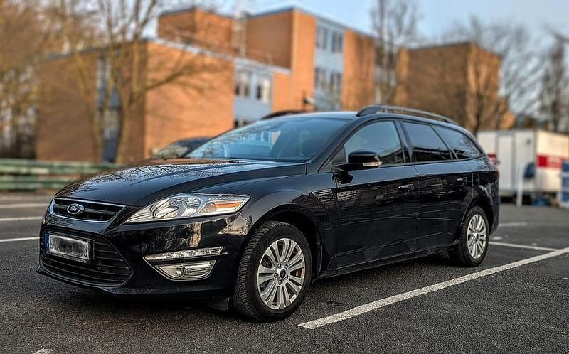 Gebraucht Ford Mondeo 120 PS (88 kW) 2011 Schwarz Limousine