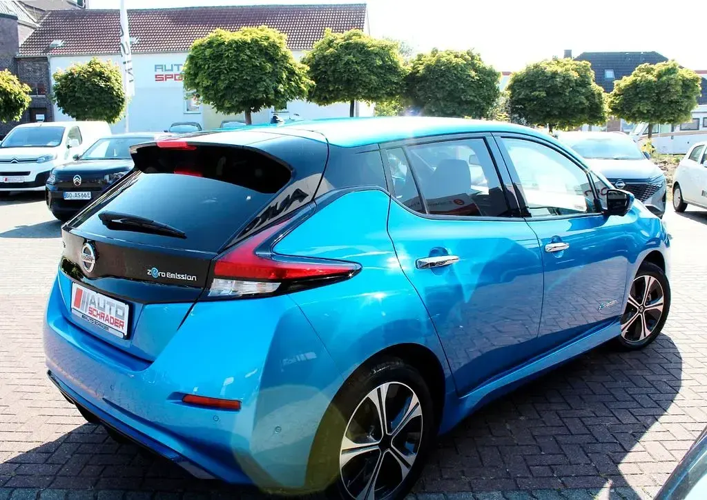 Gebraucht Nissan Leaf Tekna 160 kW (218 PS) 2019 Blau Kleinwagen