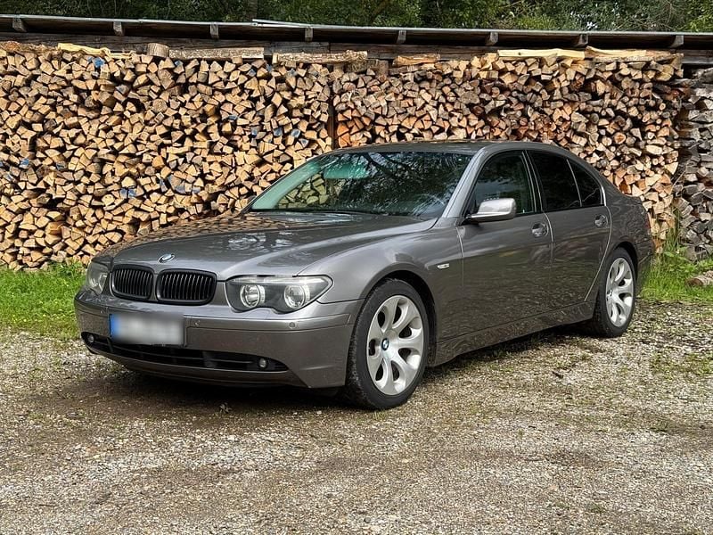 Braun Gebraucht 2004 BMW 730 Limousine | 3.499 € (Guter Preis) - Bild 1/4