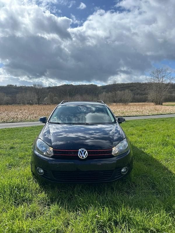 Gebraucht VW Golf VII 105 PS (77 kW) 2013 Schwarz Kombi