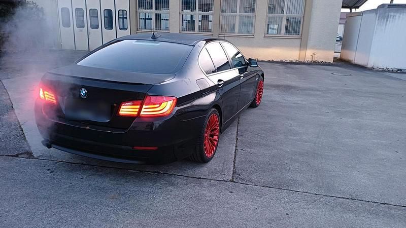 Gebraucht BMW 530 272 PS (200 kW) 2011 Schwarz Limousine