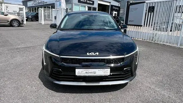 Neu Kia K4 Spirit 150 PS (110 kW) 2026 Schwarz Limousine