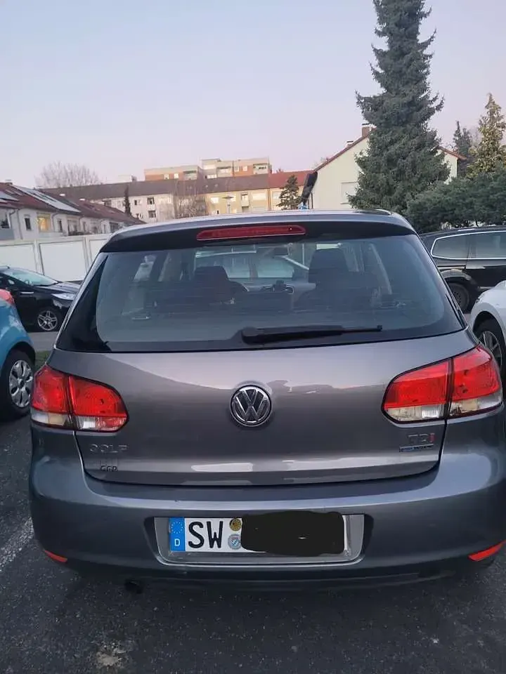 Gebraucht VW Golf VI 105 PS (77 kW) 2010 Braun Kleinwagen