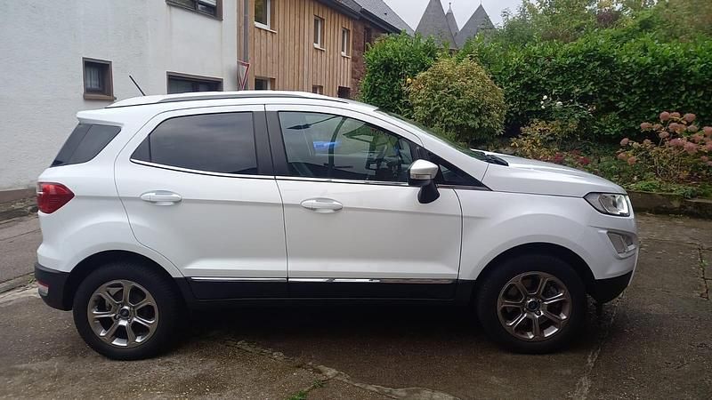 Weiß Gebraucht 2018 Ford Ecosport Sport SUV | 11.900 € (Superpreis) - Bild 1/4