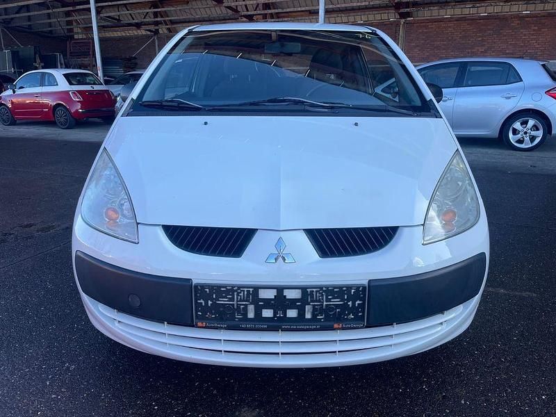 Gebraucht Mitsubishi Colt Inform 75 PS (55 kW) 2008 Weiß Kleinwagen