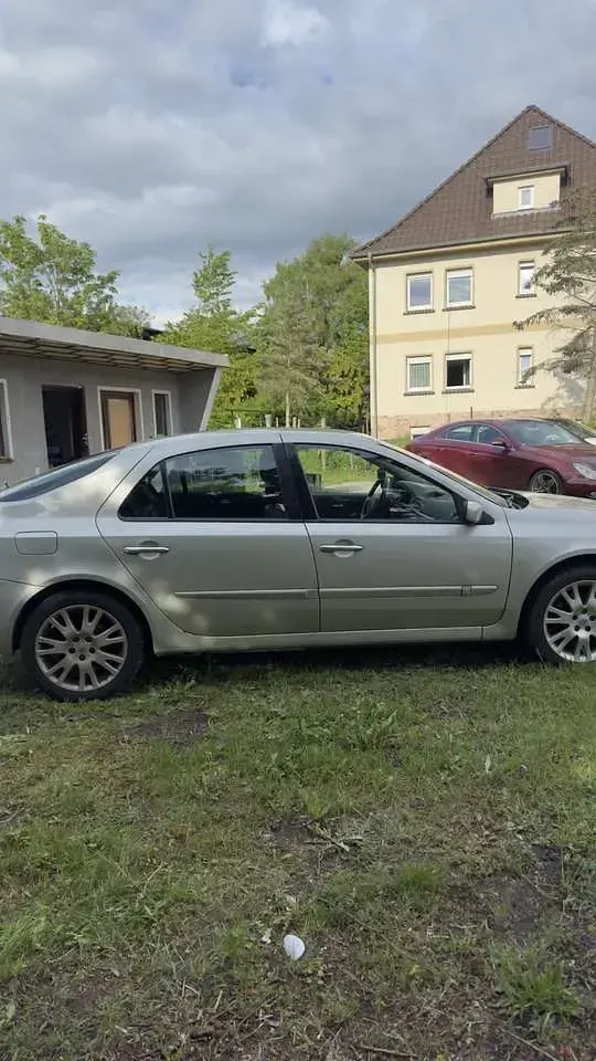 Gebraucht Renault Laguna II Dynamique 135 PS (99 kW) 2006 Limousine