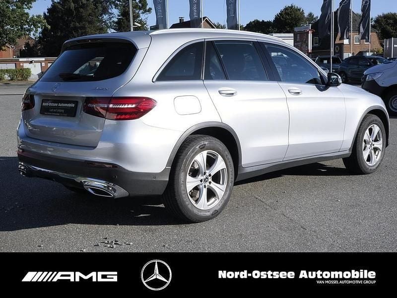Gebraucht Mercedes GLC250 Exclusive 204 PS (150 kW) 2018 Iridiumsilber metallic SUV