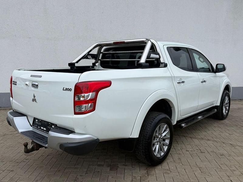 Gebraucht Mitsubishi L200 Plus 181 PS (133 kW) 2015 Weiß Pickup