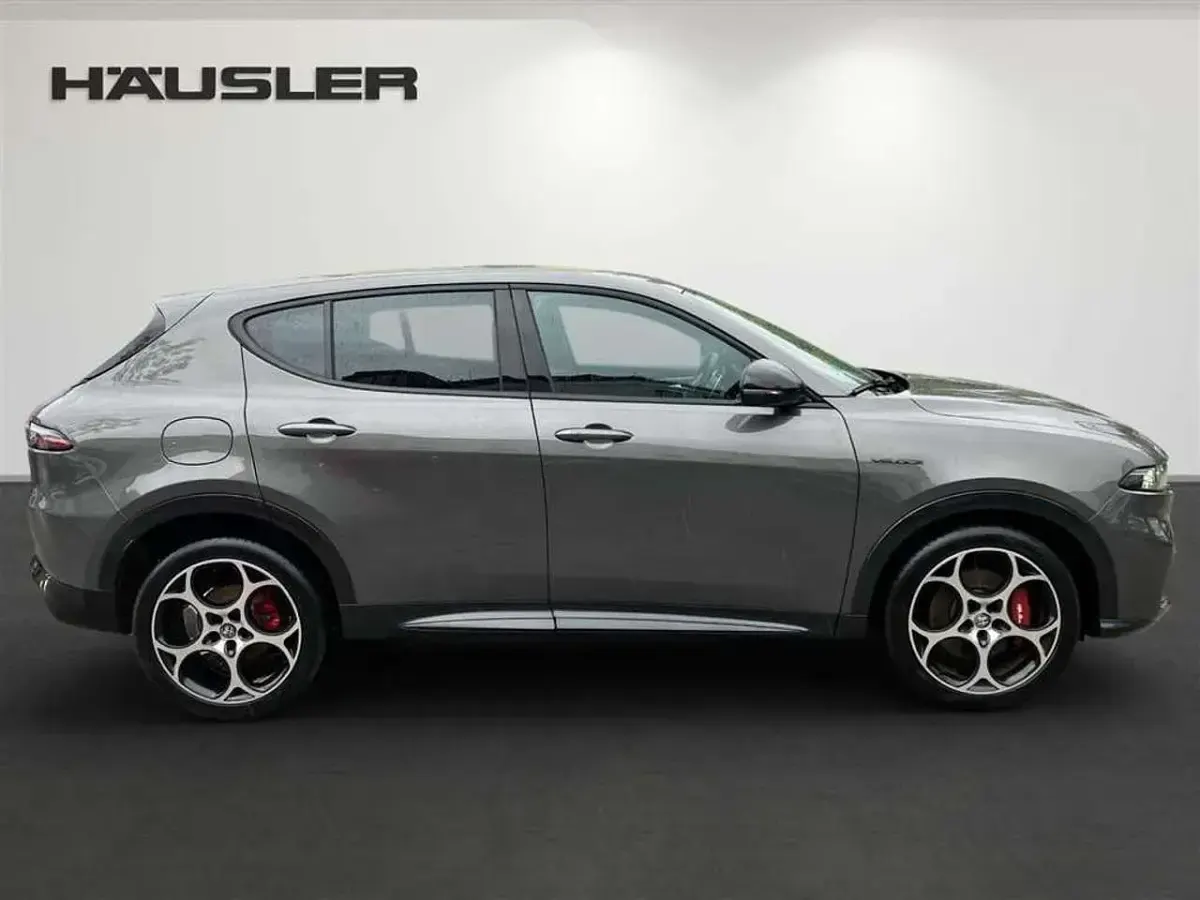 Gebraucht Alfa Romeo Tonale Veloce 159 PS (116 kW) 2024 Grau SUV