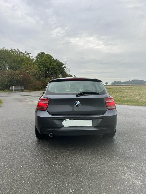 Gebraucht BMW 118 143 PS (105 kW) 2014 Grau Kleinwagen