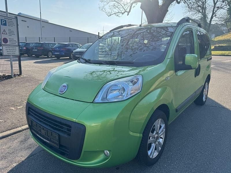 Grün Gebraucht 2013 Fiat Qubo Trekking Van / Kleinbus | 5.950 € (Fairer Preis) - Bild 1/4