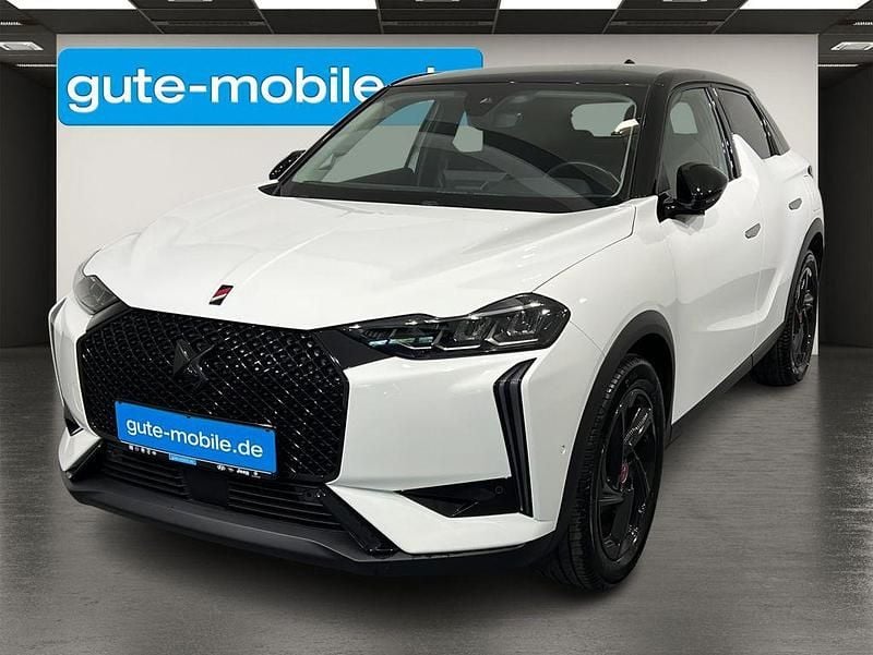 Weiß Gebraucht 2023 DS Automobiles DS3 Crossback E-Tense Performance Line Plus SUV | 20.990 € (Guter Preis) - Bild 1/4