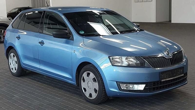 Second-hand Skoda Rapid Active 90 CP (66 kW) 2013 Albastru Hatchback