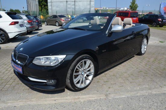 Black sapphire metallic (metallic) Gebraucht 2013 BMW 320 Cabriolet Comfort Edition Cabrio | 17.499 € (Etwas zu teuer) - Bild 1/4