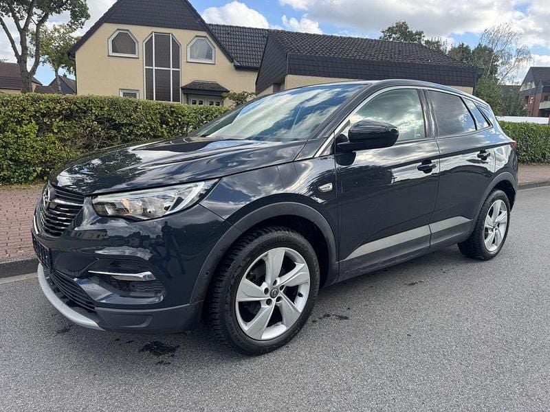 Grau Gebraucht 2017 Opel Grandland X Dynamic SUV | 9.250 € (Superpreis) - Bild 1/4