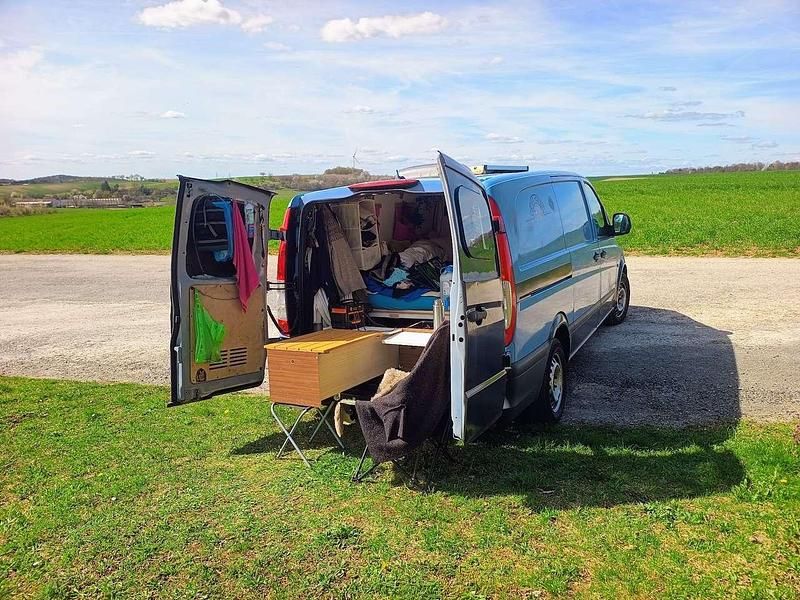 Second-hand Mercedes Vito 109 CP (80 kW) 2005 Albastru Van